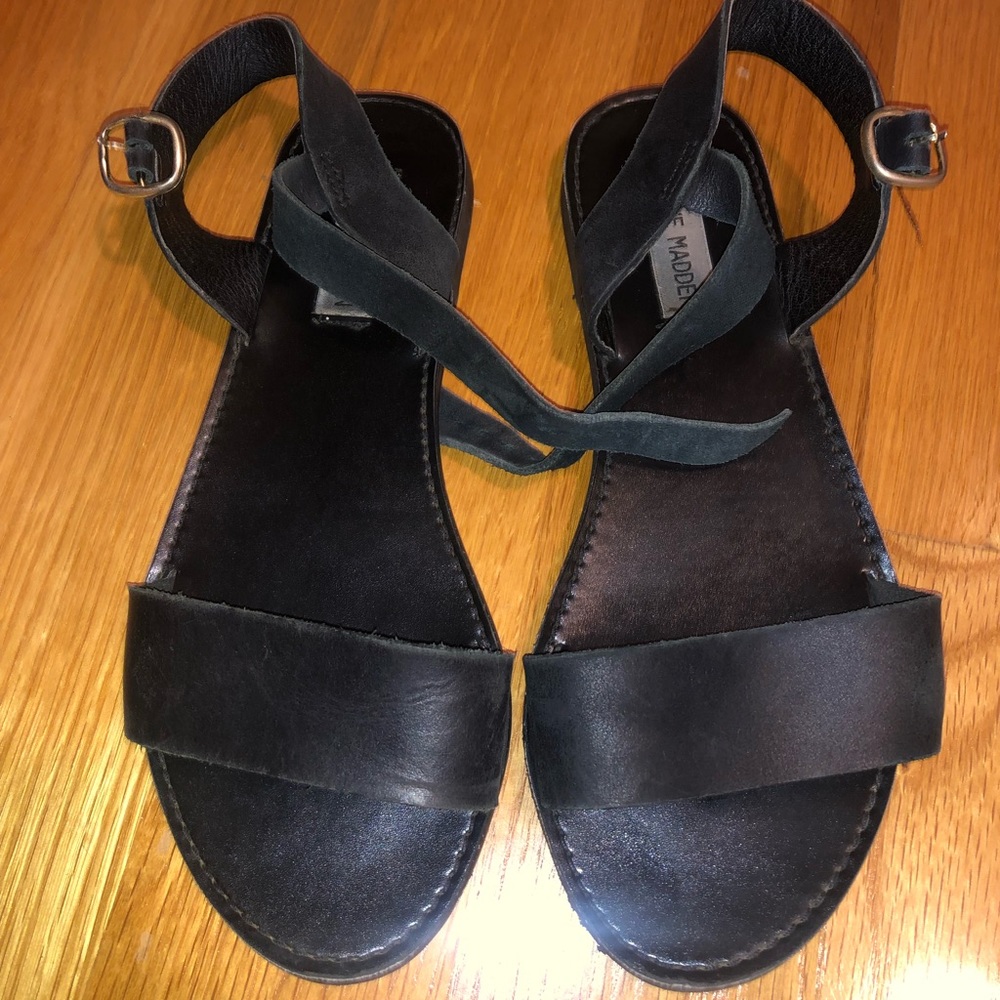 Black Steve Madden summer sandals